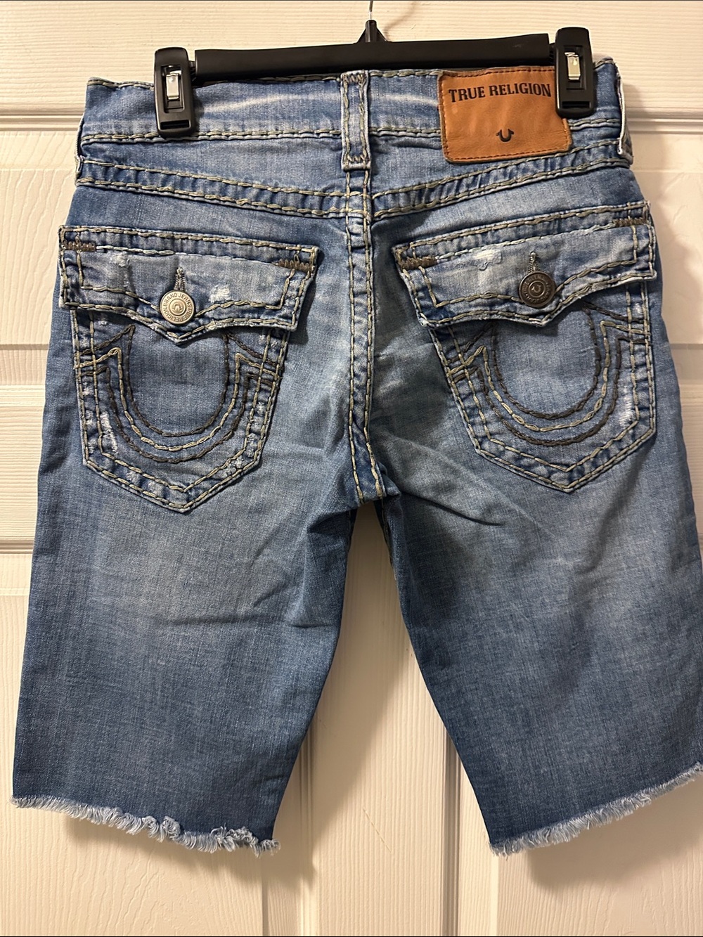 Men’s True Religion ‘Ricky’ Relaxed Straight Distressed Denim Shorts - Size 28